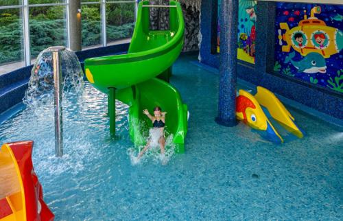 Kolam renang di atau dekat dengan Hotel Stok