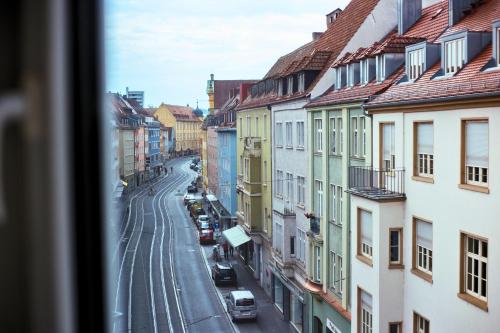 Foto JAMA - Altstadt, WLAN, Arbeitsplatz, Modern Boho #3 6