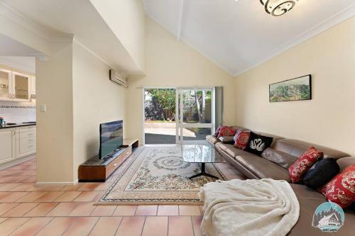 Гостиная зона в Aircabin - Cremorne - Cheerful - 2 Beds House