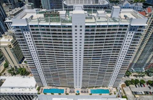Centric 40thFloor Brickell Condo FREE parking by Palermo Home Miami photo 46