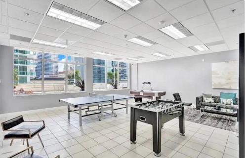 Centric 40thFloor Brickell Condo FREE parking by Palermo Home Miami photo 44