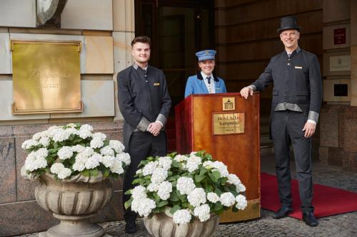 Os clientes hospedados em Hotel Adlon Kempinski Berlin