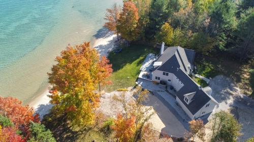 Φωτογραφία από το άλμπουμ του Northport Bay Beach Getaway σε Northport