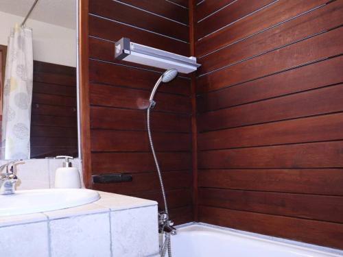 a bathroom with a shower and a sink at Studio Les Orres, 1 pièce, 6 personnes - FR-1-322-290 in Les Orres