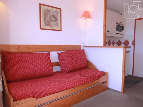 Appartement Huez, 2 pièces, 4 personnes - FR-1-405-84にあるシーティングエリア