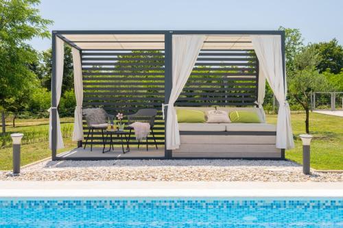 Villa Motivation with Heated Pool – Photos 4