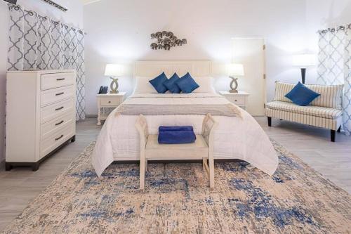 Gallery image of Antigua Village- Villa Lilly 33B in Dickenson Bay