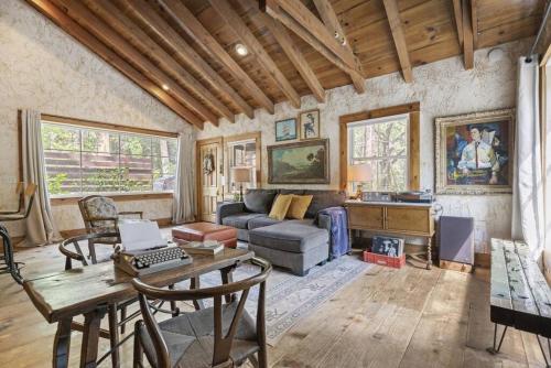 Fotografie z fotogalerie ubytování Owl Pine Cabin on Strawberry Creek v destinaci Idyllwild