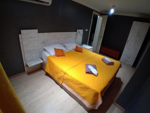 Giường trong phòng chung tại Taksim Detay Home