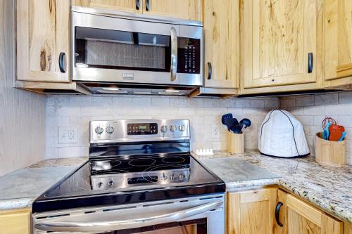 Una cocina o zona de cocina en The B's Nest