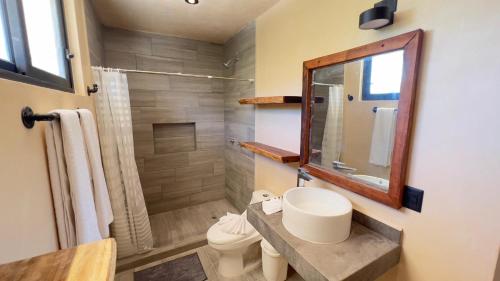 Koupelna v ubytování Family & Couples HARMONIA Suites in Tulum