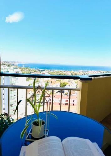 Studio with sea view in Cascais