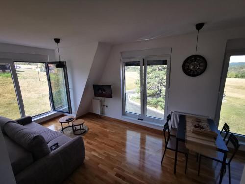 Fotografie z fotogalerie ubytování Apartman 982 Divčibare v destinaci Divčibare