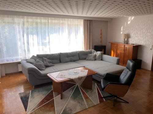 Ferienwohnung Waldhütterにあるシーティングエリア