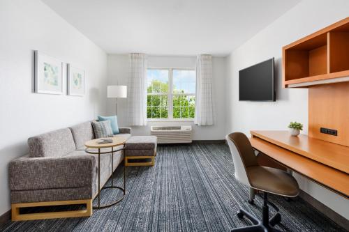 TV o dispositivi per l'intrattenimento presso TownePlace Suites Manchester-Boston Regional Airport
