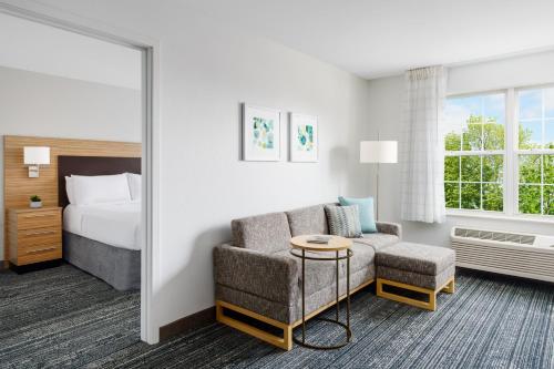 Letto o letti in una camera di TownePlace Suites Manchester-Boston Regional Airport