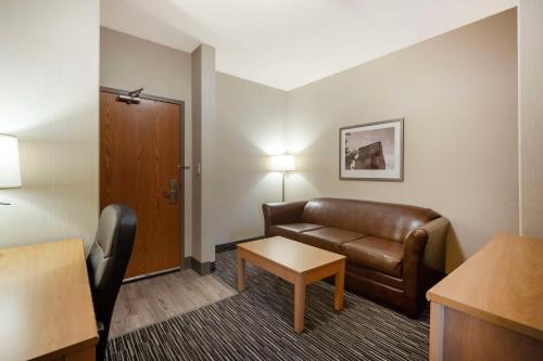 Гостиная зона в Best Western Grande Prairie