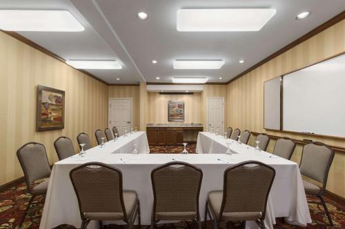 Kawasan bisnes dan/atau bilik persidangan di Homewood Suites by Hilton Houston-Woodlands-Shenandoah