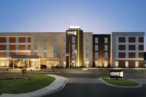 una rappresentazione dell’hotel Hodge Podge di Home2 Suites By Hilton Savannah Airport a Savannah