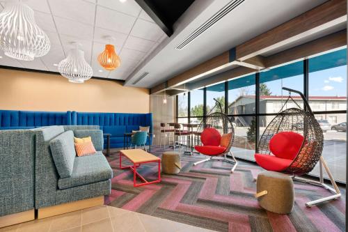 Tru By Hilton Portland Airport, Or Image
