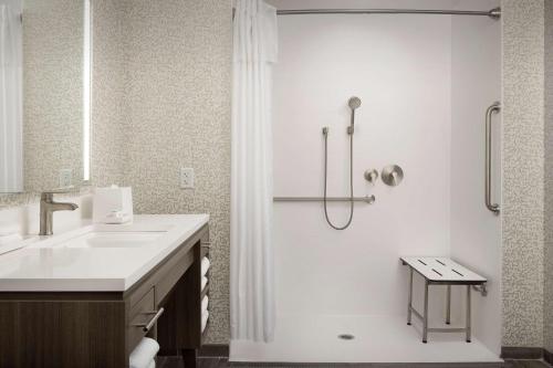 Koupelna v ubytování Home2 Suites By Hilton Columbus Polaris