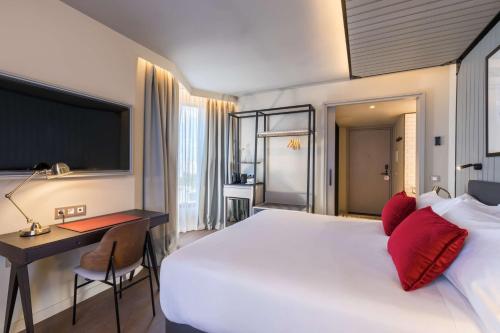 Canopy by Hilton Madrid Castellana Image