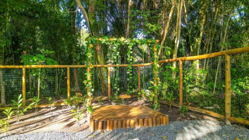 Taman di luar Pousada Endlessenses