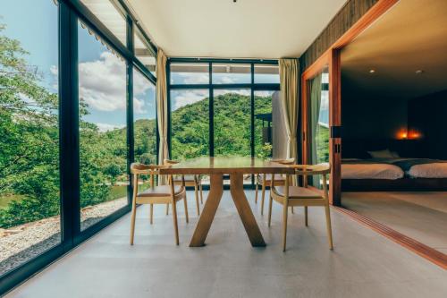 GLAMP CABIN　東条湖・丹波篠山にあるバルコニーまたはテラス