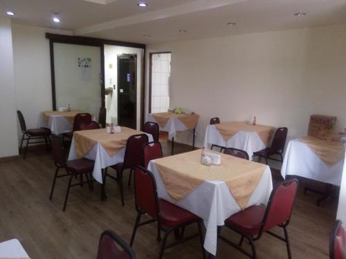 Gallery image of Nuevo Maragato Hotel & Hostel in San José