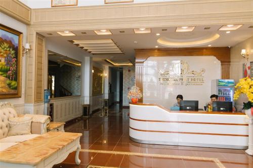 The lobby or reception area at Thinh Gia Phat Hotel Hoang Hoa Tham