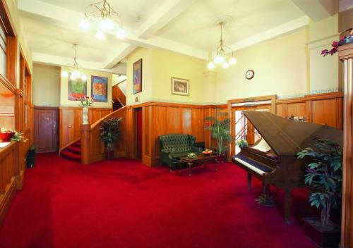 The County Hotel – Photos 5