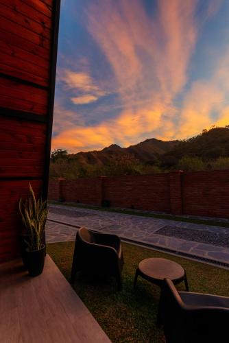 Pemandangan gunung umum atau pemandangan gunung yang diambil dari chalet
