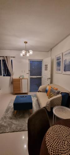 Area tempat duduk di Cassie Homestay - Yuna Door 2 - Furnished Home in Butuan