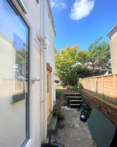 Colourful vintage-styled home in lovely Southville photo 25
