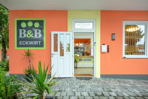 Bed & Breakfast Eckwirtに飾ってある許可証、賞状、看板またはその他の書類