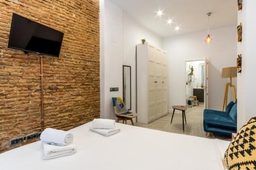 2 Bedrooms 2 Bathrooms - Modern and Cozy- Imperial