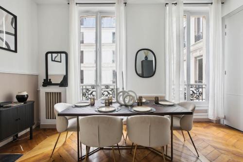 Champs Elysées luxury 3 bed room