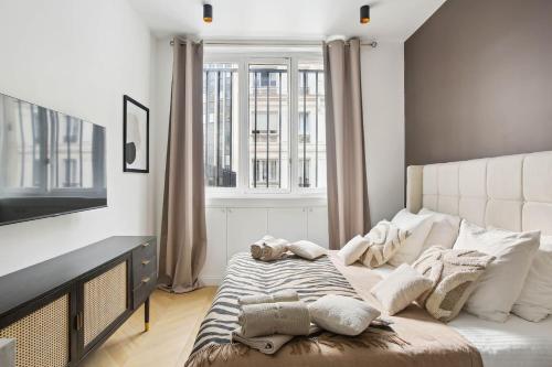 Champs Elysées luxury 3 bed room