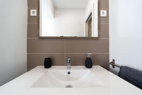 Avenida de Asturias Apartment B