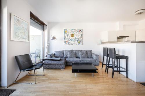 Avant-Garde Abode Apartment with terrace 1075 Budapest, 52 Kazinczy utca kép - 3