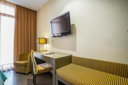 Televisyen dan/atau pusat hiburan di Hotel Constanza