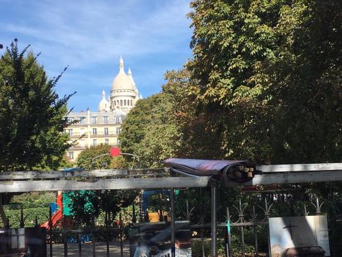Montmartre Rochechouart - 1 Bed Apt Sleeps 2