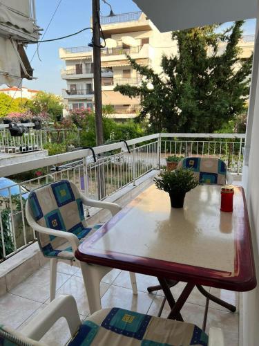 Sunny Peraia Apartment