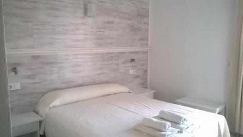 Foto dalla galleria di Hostal Paris Ciutadella a Ciutadella