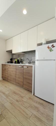 Η κουζίνα ή μικρή κουζίνα στο BARBARA Classy Apartment 102