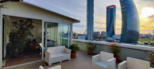 Breathtaking Penthouse City Life Sky Apartment-MiCo photo 18