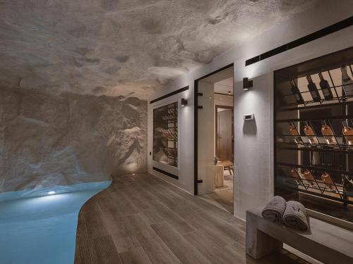 City Moments Villa - "Heated" Pools - Holiways Collection