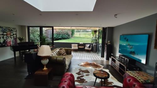 Φωτογραφία από το άλμπουμ του Woburn Safari Retreat σε Aspley Guise
