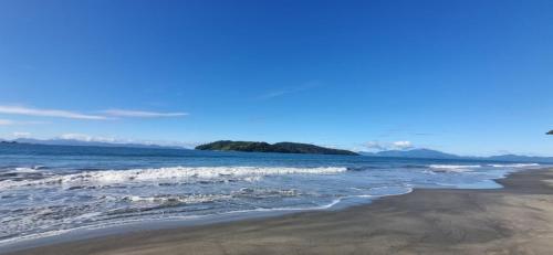 Beach sa o malapit sa holiday home