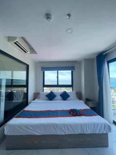 Gallery image of FAMILY HOTEL & THE 1990s Rooftop in Nha Trang